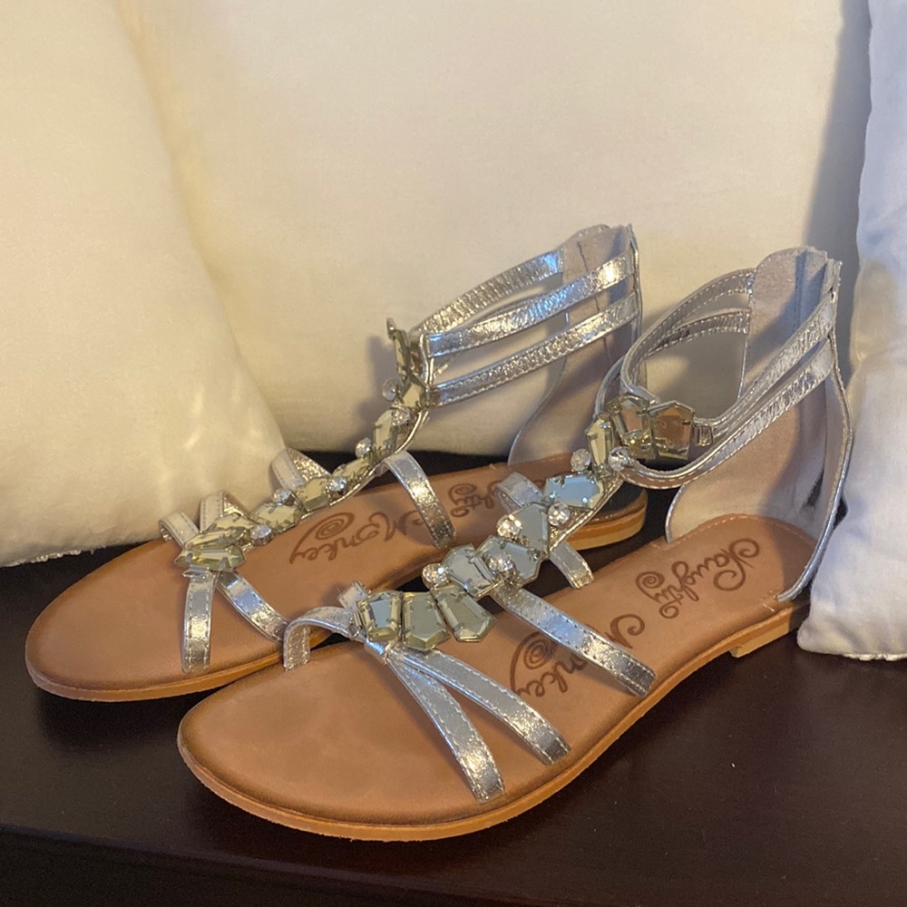 Naughty Monkey Darla Silver Embellished Sandal size 7.5 EUC